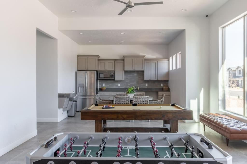 Savannah’s Zion Retreat-sleeps 14